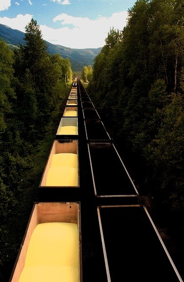 Freight trains encounter, British Columbia / Canada