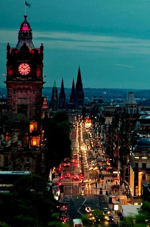 The lights of Princess Street, Edinburgh / Scotland